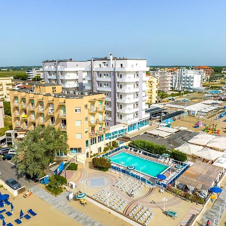 Bikini Tropicana Family Hotel Lido Di Savio Ngoại thất bức ảnh