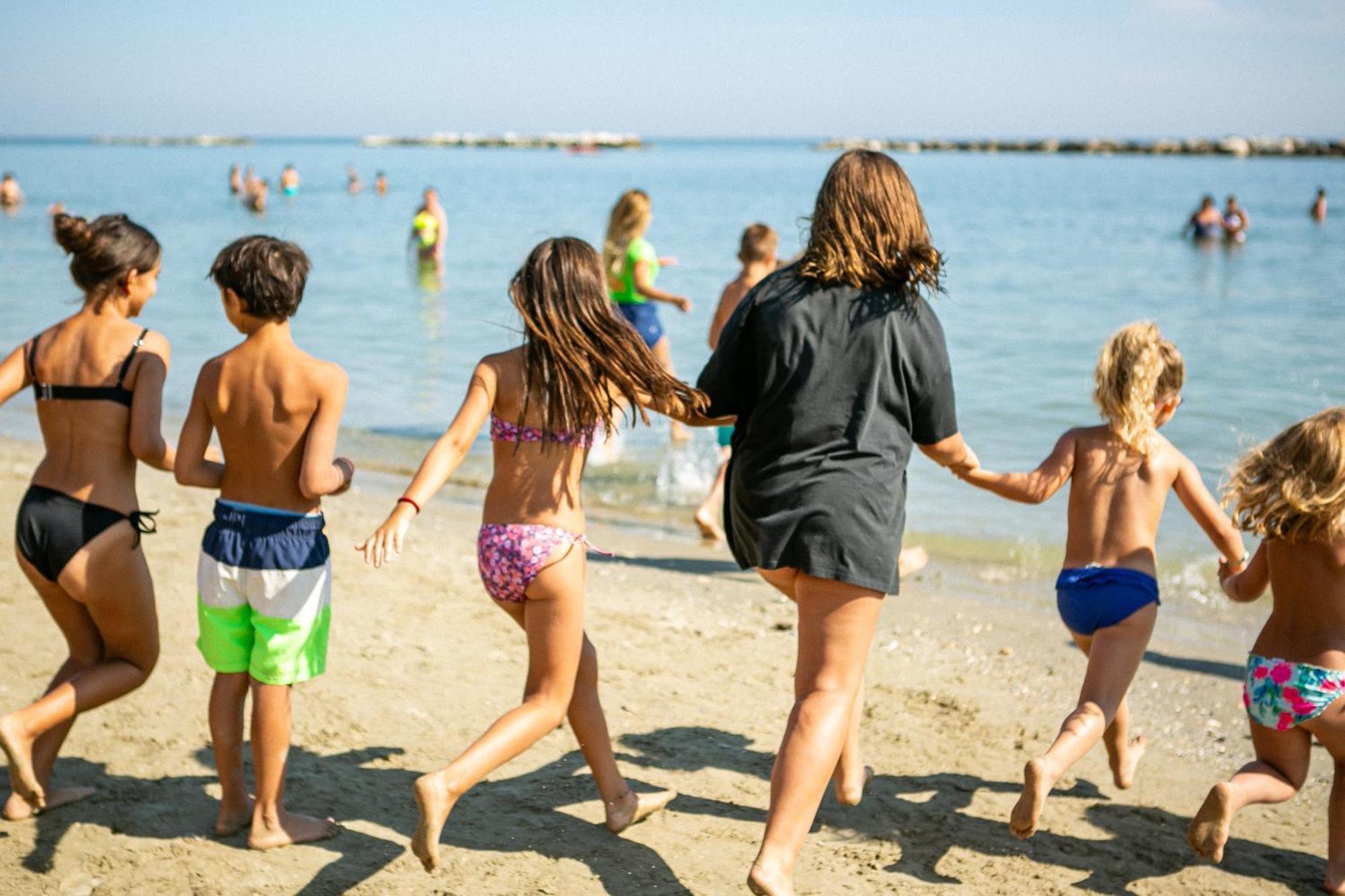 Bikini Tropicana Family Hotel Lido Di Savio Ngoại thất bức ảnh